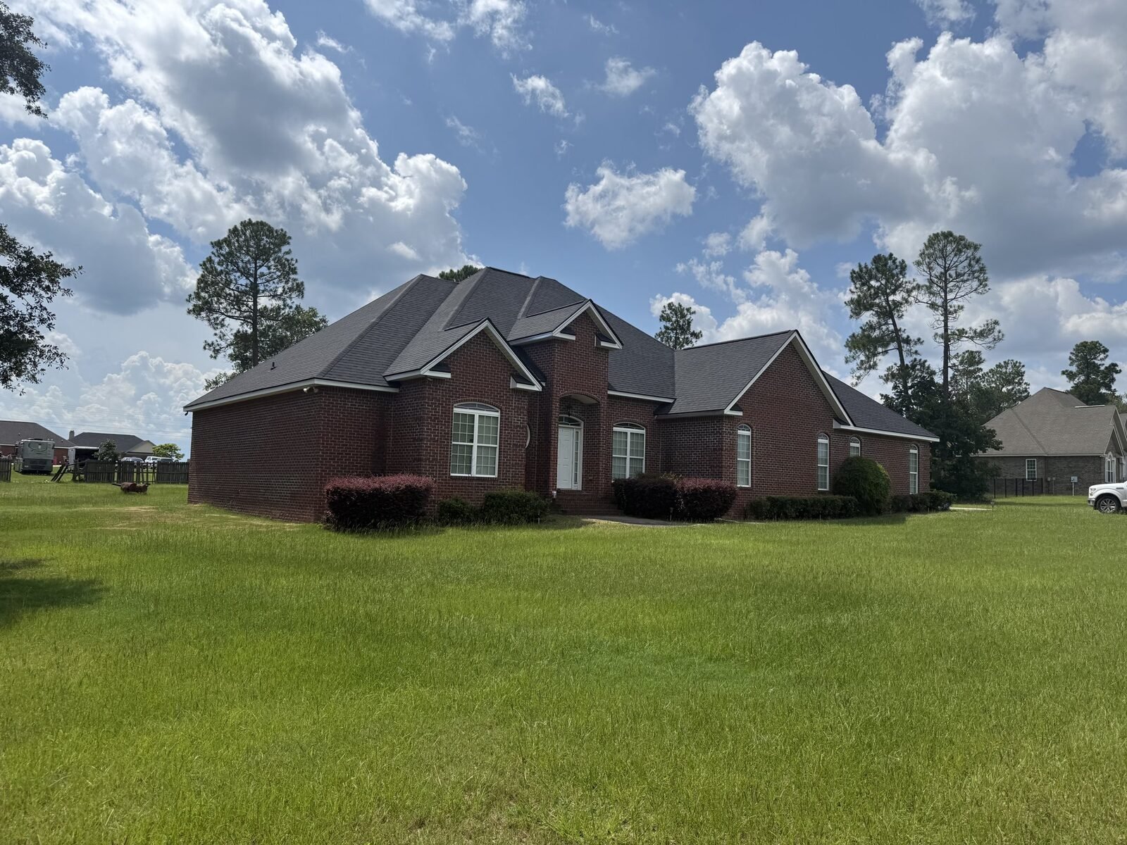 Roof replacement on a brick home in Monroe County, GA